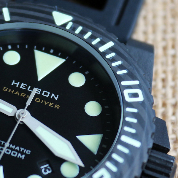 Helson-Shark-Diver-Forged-Carbon close up