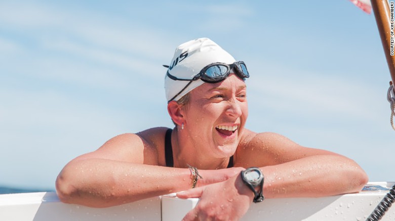 Kim Chambers completes Farallones to Golden Gate Bridge swim with Timex